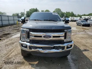 2018 Ford F-250 XL with VIN 1FT7W2BT3JEB27460, listed as a Copart auction lot 59892715 with 174,863 mi miles and Clean title. Bid and sale history available at DreamBid. Image 5.