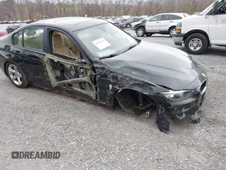 2014 BMW 3 Series 320i xDrive с VIN WBA3C3G51ENS69235, выставлен на аукционе IAAI как лот 41931106 с пробегом Не указан миль и . История ставок и продаж доступна на DreamBid. Изображение 1.