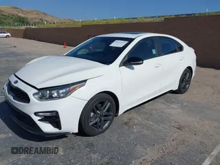 2020 Kia Forte GT-Line with VIN 3KPF34AD1LE260672, listed as a IAAI auction lot 39477221 with 54,542 mi miles. Bid and sale history available at carsss.com. Image 2.