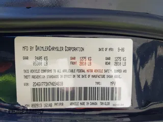 2007 Dodge Magnum SRT-8 with VIN 2D4GV773X7H654618, listed as a IAAI auction lot 41752289 with 103,819 mi miles and . Bid and sale history available at carsss.com. Image 9.