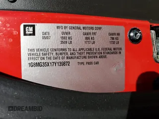 2007 Saturn Sky Red Line z VIN 1G8MG35X17Y139872, wystawiony jako Copart lot #83978104 z przebiegiem Nie podano mil oraz Nie do naprawy • Non repairable. Historia ofert i sprzedaży dostępna na DreamBid. Obrazek 13.