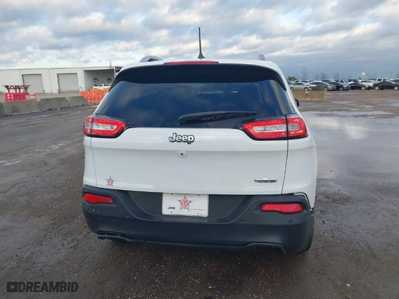 2017 Jeep Cherokee Latitude with VIN 1C4PJLCS0HW642947, listed as a IAAI auction lot 41317045 with 102,720 mi miles. Bid and sale history available at carsss.com. Image 16.
