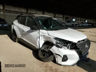 2024 Nissan Kicks SR with VIN 3N1CP5DV2RL572167, listed as a Copart auction lot 52537365 with 285 mi miles and Salvage Title. Bid and sale history available at carsss.com. Image 4.