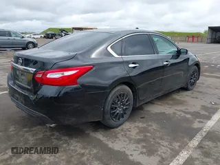 2017 Nissan Altima S z VIN 1N4AL3AP7HC473175, wystawiony jako IAAI lot #41980323 z przebiegiem 162 100 mil mil oraz . Historia ofert i sprzedaży dostępna na DreamBid. Obrazek 4.