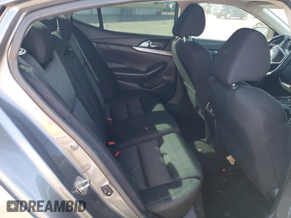 2016 Nissan Maxima SL with VIN 1N4AA6AP4GC441502, listed as a Copart auction lot 63307305 with 109,760 mi miles and Salvage title. Bid and sale history available at DreamBid. Image 10.