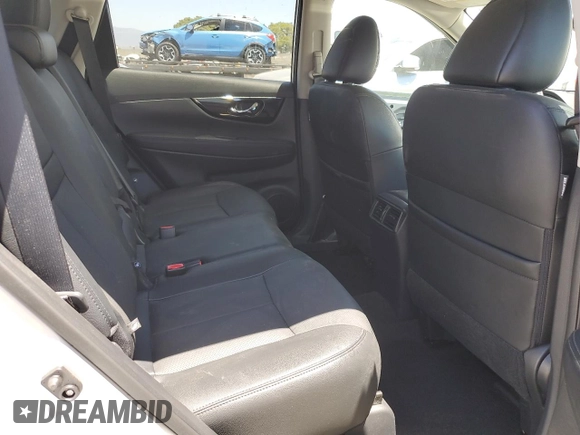 2017 Nissan Rogue SV с VIN 5N1AT2MV3HC749183, выставлен на аукционе Copart как лот 63508855 с пробегом 71 473 миль миль и Списание • Salvage title. История ставок и продаж доступна на DreamBid. Изображение 11.