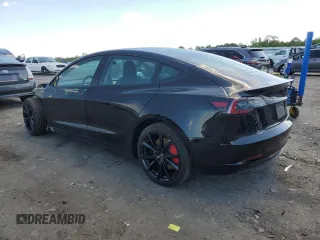 2020 Tesla Model 3 Performance z VIN 5YJ3E1EC8LF646755, wystawiony jako Copart lot #57224755 z przebiegiem 38 556 mil mil oraz Szkoda całkowita • Salvage title. Historia ofert i sprzedaży dostępna na DreamBid. Obrazek 2.