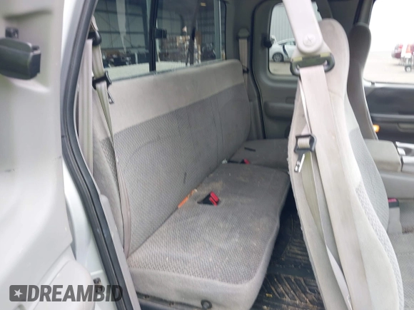 1999 Ford F-150 with VIN 1FTRX17W5XNC01330, listed as a IAAI auction lot 42101633 with 262,374 mi miles and . Bid and sale history available at DreamBid. Image 8.