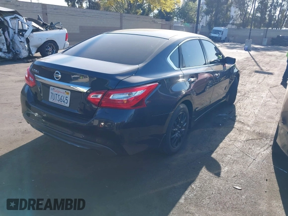 2016 Nissan Altima SR with VIN 1N4AL3AP5GC282773, listed as a IAAI auction lot 42386733 with 134,584 mi miles and . Bid and sale history available at DreamBid. Image 4.