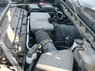 2025 GMC Sierra 1500 SLT with VIN 3GTUUDED3SG125095, listed as a IAAI auction lot 43432117 with 33,459 mi miles and . Bid and sale history available at DreamBid. Image 19.