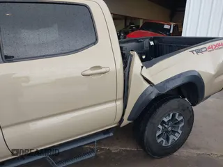 2020 Toyota Tacoma SR5 with VIN 5TFCZ5AN7LX231676, listed as a IAAI auction lot 42596728 with 101,362 mi miles and . Bid and sale history available at DreamBid. Image 6.
