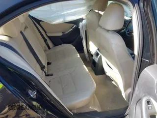 2016 Volkswagen Jetta SEL z VIN 3VWL07AJ5GM212572, wystawiony jako IAAI lot #41470003 z przebiegiem 138 988 mil mil oraz . Historia ofert i sprzedaży dostępna na DreamBid. Obrazek 8.