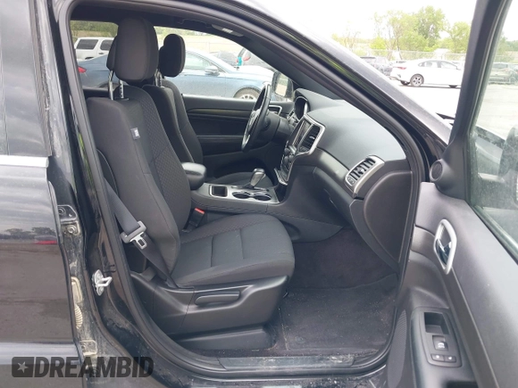 2018 Jeep Grand Cherokee Laredo E with VIN 1C4RJFAG6JC335606, listed as a IAAI auction lot 42280666 with 113,438 mi miles and . Bid and sale history available at DreamBid. Image 5.