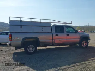2002 Chevrolet Silverado 2500HD LS with VIN 1GCHK23U12F114290, listed as a IAAI auction lot 42115084 with 132,472 mi miles. Bid and sale history available at carsss.com. Image 13.