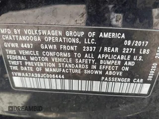 2018 Volkswagen Passat S z VIN 1VWAA7A39JC006444, wystawiony jako IAAI lot #42233008 z przebiegiem 136 828 mil mil oraz . Historia ofert i sprzedaży dostępna na DreamBid. Obrazek 9.