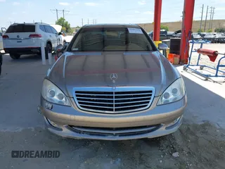 2008 Mercedes-Benz S 550 with VIN WDDNG71X98A232419, listed as a IAAI auction lot 42067244 with 140,192 mi miles and . Bid and sale history available at DreamBid. Image 13.