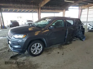 2024 Jeep Compass Sport with VIN 3C4NJDAN3RT141472, listed as a Copart auction lot 43857865 with 6,324 mi miles and Salvage Title. Bid and sale history available at carsss.com. Image 1.