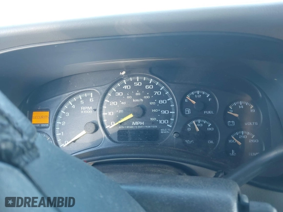 2000 Chevrolet Silverado 2500 LT with VIN 1GCGK29U1YE263011, listed as a IAAI auction lot 41634632 with 179,346 mi miles. Bid and sale history available at carsss.com. Image 7.
