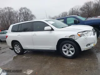 2010 Toyota Highlander SE with VIN 5TDJK3EH2AS010476, listed as a IAAI auction lot 41478894 with 268,632 mi miles. Bid and sale history available at carsss.com. Image 13.
