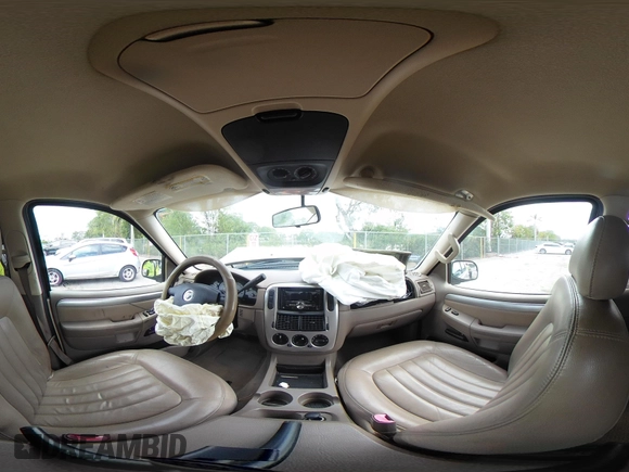 2004 Mercury Mountaineer Convenience z VIN 4M2ZU66W84UJ20034, wystawiony jako IAAI lot #41947130 z przebiegiem 193 468 mil mil oraz . Historia ofert i sprzedaży dostępna na DreamBid. Obrazek 18.