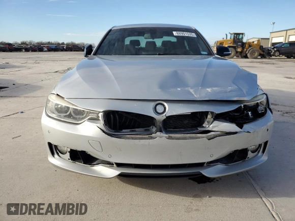 2013 BMW 3 Series 335i z VIN WBA3A9G58DNP35704, wystawiony jako Copart lot #88901535 z przebiegiem 126 492 mil mil oraz Szkoda całkowita • Salvage title. Historia ofert i sprzedaży dostępna na DreamBid. Obrazek 5.