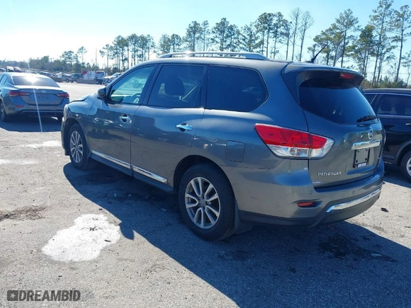2016 Nissan Pathfinder S with VIN 5N1AR2MN5GC620696, listed as a IAAI auction lot 41294167 with 104,757 mi miles. Bid and sale history available at carsss.com. Image 3.