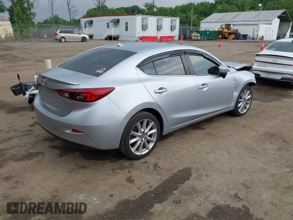 2017 Mazda 3 Grand Touring z VIN 3MZBN1W30HM133185, wystawiony jako IAAI lot #42279730 z przebiegiem 6 518 mil mil oraz . Historia ofert i sprzedaży dostępna na DreamBid. Obrazek 4.
