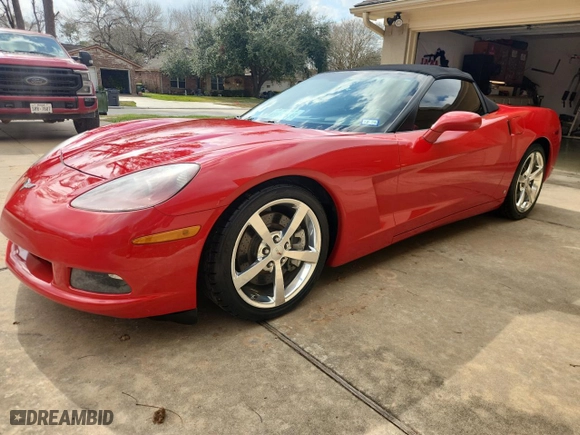2008 Chevrolet Corvette with VIN 1G1YY36W285122536, listed as a Copart auction lot 44393375 with 102,420 mi miles and Clean Title. Bid and sale history available at carsss.com. Image 2.