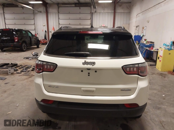 2019 Jeep Compass Latitude with VIN 3C4NJDBB0KT834607, listed as a IAAI auction lot 41932794 with 74,694 mi miles. Bid and sale history available at carsss.com. Image 17.