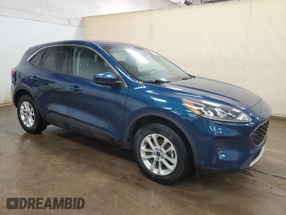 2020 Ford Escape SE z VIN 1FMCU9G6XLUC11649, wystawiony jako Copart lot #58934695 z przebiegiem 109 495 mil mil oraz Czysty tytuł • Clean title. Historia ofert i sprzedaży dostępna na DreamBid. Obrazek 4.
