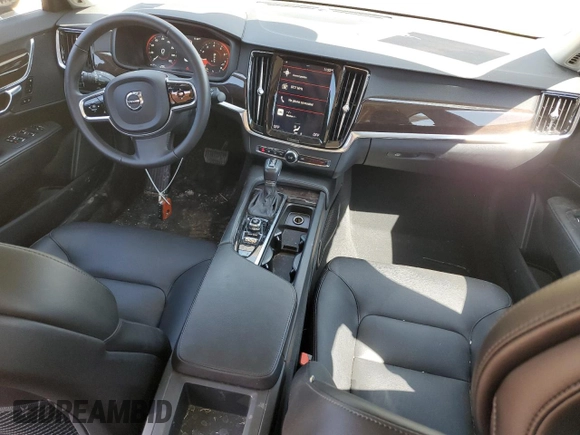 2019 Volvo S90 Momentum with VIN LVY102AK4KP111024, listed as a Copart auction lot 47934814 with 19,324 mi miles. Bid and sale history available at carsss.com. Image 8.