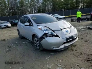 2015 Nissan LEAF SV with VIN 1N4AZ0CP2FC317732, listed as a Copart auction lot 39005553 with 116,896 mi miles. Bid and sale history available at carsss.com. Image 11.