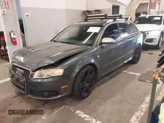 2008 Audi S4 z VIN WAUUL78E98A168935, wystawiony jako IAAI lot #41691662 z przebiegiem 94 143 mil mil oraz . Historia ofert i sprzedaży dostępna na DreamBid. Obrazek 17.