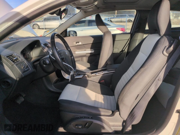 2013 Volvo C30 T5 with VIN YV1672MK2D2301788, listed as a Copart auction lot 49903675 with 74,268 mi miles and Salvage Title. Bid and sale history available at DreamBid. Image 7.