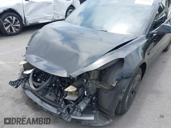 2023 Tesla Model 3 z VIN 5YJ3E1EAXPF604916, wystawiony jako IAAI lot #42461640 z przebiegiem 28 123 mil mil oraz . Historia ofert i sprzedaży dostępna na DreamBid. Obrazek 6.