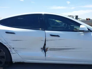 2022 Tesla Model S с VIN 5YJSA1E55NF486538, выставлен на аукционе IAAI как лот 42660966 с пробегом 41 465 миль миль и . История ставок и продаж доступна на DreamBid. Изображение 13.