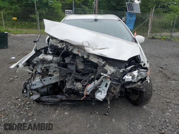 2014 Toyota Prius with VIN JTDKN3DPXE3058125, listed as a Copart auction lot 62286135 with Not provided miles and Salvage title. Bid and sale history available at DreamBid. Image 5.