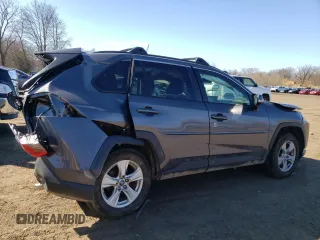 2022 Toyota RAV4 XLE with VIN 2T3P1RFV3NW297819, listed as a Copart auction lot 50376885 with 31,645 mi miles and Salvage Title. Bid and sale history available at carsss.com. Image 3.