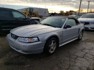 2004 Ford Mustang Deluxe с VIN 1FAFP44654F201476, выставлен на аукционе Copart как лот 51833085 с пробегом 88 673 миль миль и Списание • Salvage title. История ставок и продаж доступна на DreamBid. Изображение 1.