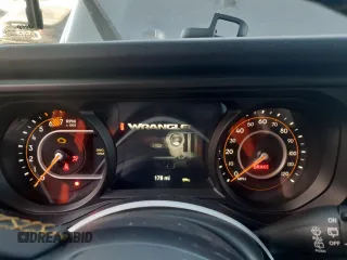 2025 Jeep Wrangler Sport z VIN 1C4PJXAN8SW509817, wystawiony jako Copart lot #42943945 z przebiegiem 178 mil mil oraz Szkoda całkowita • Salvage title. Historia ofert i sprzedaży dostępna na DreamBid. Obrazek 9.