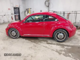 2013 Volkswagen Beetle 2.5L with VIN 3VWJP7AT3DM606135, listed as a IAAI auction lot 42006924 with 78,534 mi miles and . Bid and sale history available at DreamBid. Image 14.