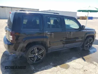 2017 Jeep Patriot Latitude with VIN 1C4NJPFB6HD184479, listed as a Copart auction lot 60840565 with 107,139 mi miles and Clean title. Bid and sale history available at DreamBid. Image 3.