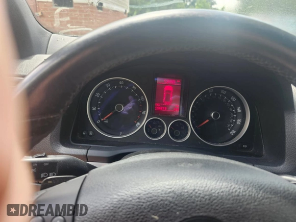 2007 Volkswagen GTI z VIN WVWHV71K27W254409, wystawiony jako Copart lot #61275715 z przebiegiem 144 219 mil mil oraz Czysty tytuł • Clean title. Historia ofert i sprzedaży dostępna na DreamBid. Obrazek 8.