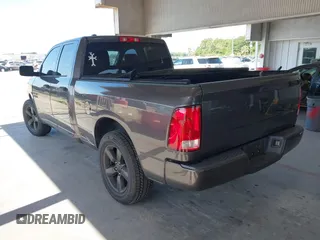 2018 Ram 1500 Tradesman z VIN 1C6RR6FT3JS244868, wystawiony jako IAAI lot #42310301 z przebiegiem 115 764 mil mil oraz . Historia ofert i sprzedaży dostępna na DreamBid. Obrazek 3.