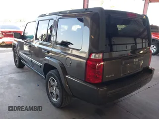 2006 Jeep Commander z VIN 1J8HG48K16C195800, wystawiony jako IAAI lot #42759192 z przebiegiem 186 739 mil mil oraz . Historia ofert i sprzedaży dostępna na DreamBid. Obrazek 3.