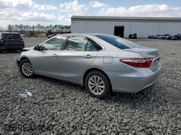2015 Toyota Camry XLE with VIN 4T4BF1FK2FR459619, listed as a Copart auction lot 53112415 with 136,723 mi miles and Salvage Title. Bid and sale history available at carsss.com. Image 2.