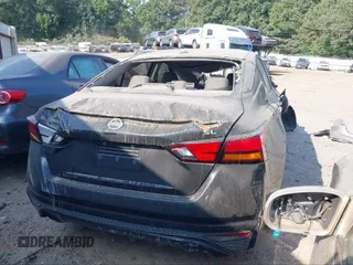 2019 Nissan Altima 2.5 SL with VIN 1N4BL4EV5KC197640, listed as a IAAI auction lot 40295883 with 160,000 mi miles. Bid and sale history available at carsss.com. Image 4.