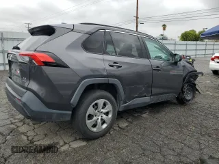 2021 Toyota RAV4 LE with VIN 2T3F1RFV7MW185857, listed as a Copart auction lot 48981415 with 141,072 mi miles and Clean Title. Bid and sale history available at carsss.com. Image 3.