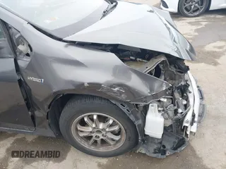 2016 Toyota Prius Two z VIN JTDKBRFU2G3508593, wystawiony jako IAAI lot #42248961 z przebiegiem 54 043 mil mil oraz . Historia ofert i sprzedaży dostępna na DreamBid. Obrazek 19.