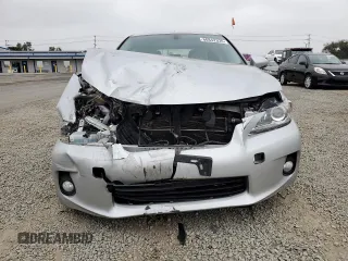 2012 Lexus CT 200h z VIN JTHKD5BH4C2121084, wystawiony jako Copart lot #60842335 z przebiegiem 125 141 mil mil oraz Szkoda całkowita • Salvage title. Historia ofert i sprzedaży dostępna na DreamBid. Obrazek 5.